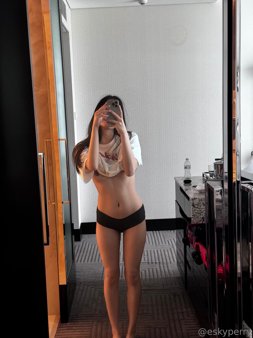 1050_20-_20AgADcK4xG4u3yUU.jpg