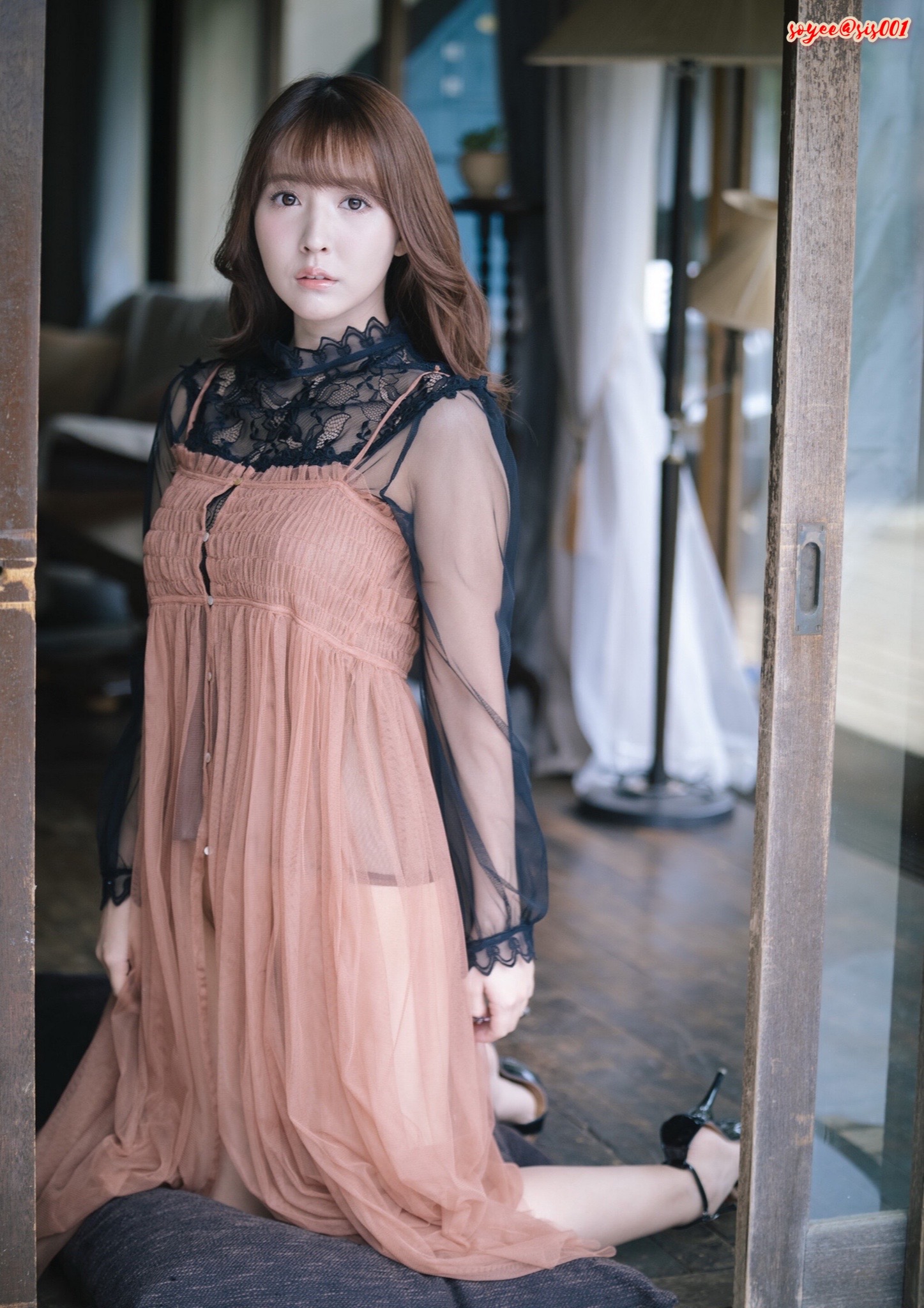 1700433061.fst.5x8.jpg